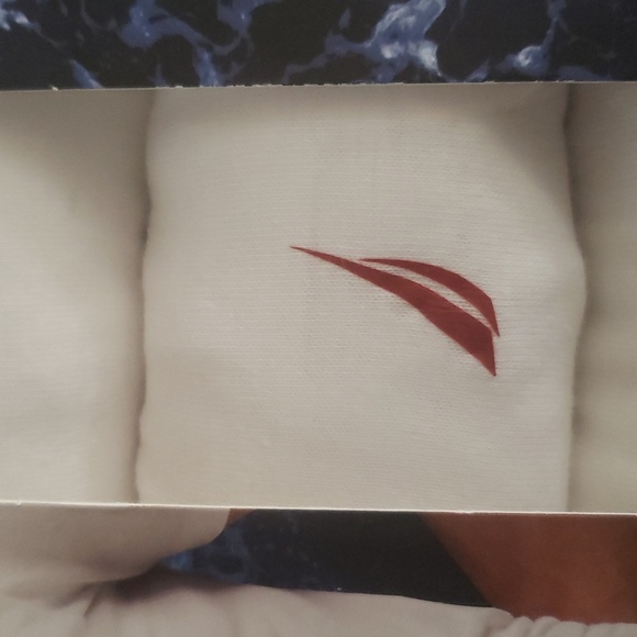 Men's XL White Set Of 4 V-Neck Cotton Tee-Shirt - Picture 5 of 5